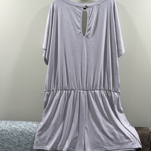 Gray lavender short sleeve romper-4x - Picture 2 of 3